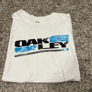 Oakley t shirt